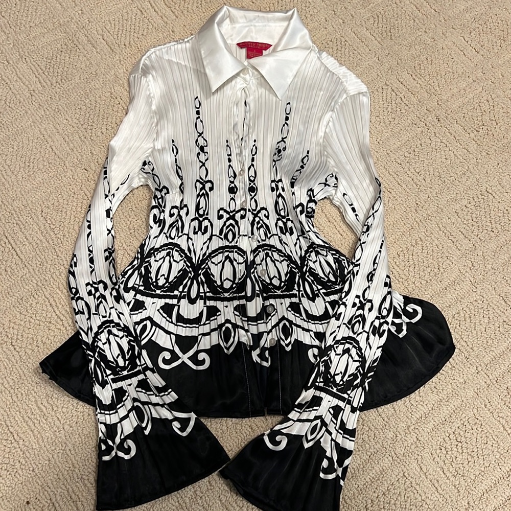 Silk, bell sleeved blouse